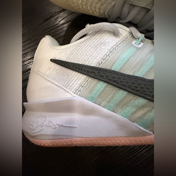 NEW Sabrina 3 Women's Size 5 Summit White/Iron Grey - Picture 2 of 8